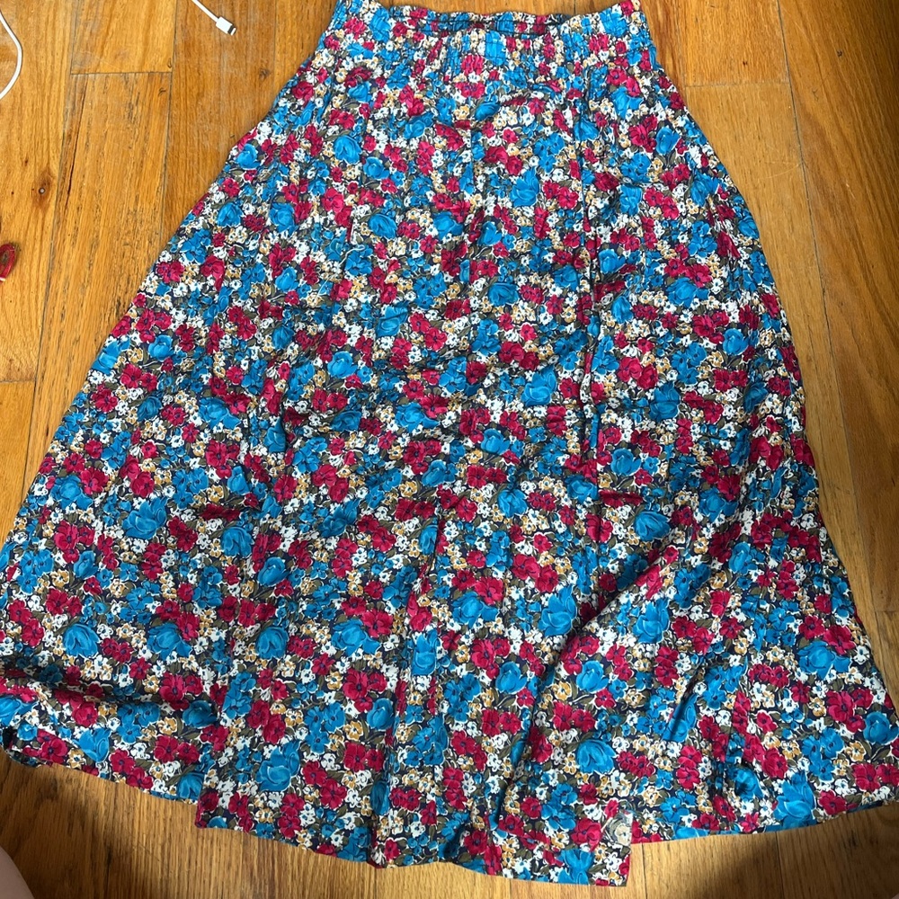 Vintage floral midi skirt